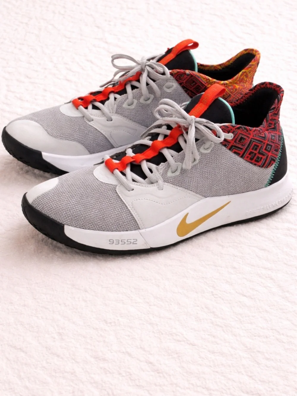 Nike PG Basketball Sneakers Men’s 9.5 Gray Orange Multicolor Athletic Shoes